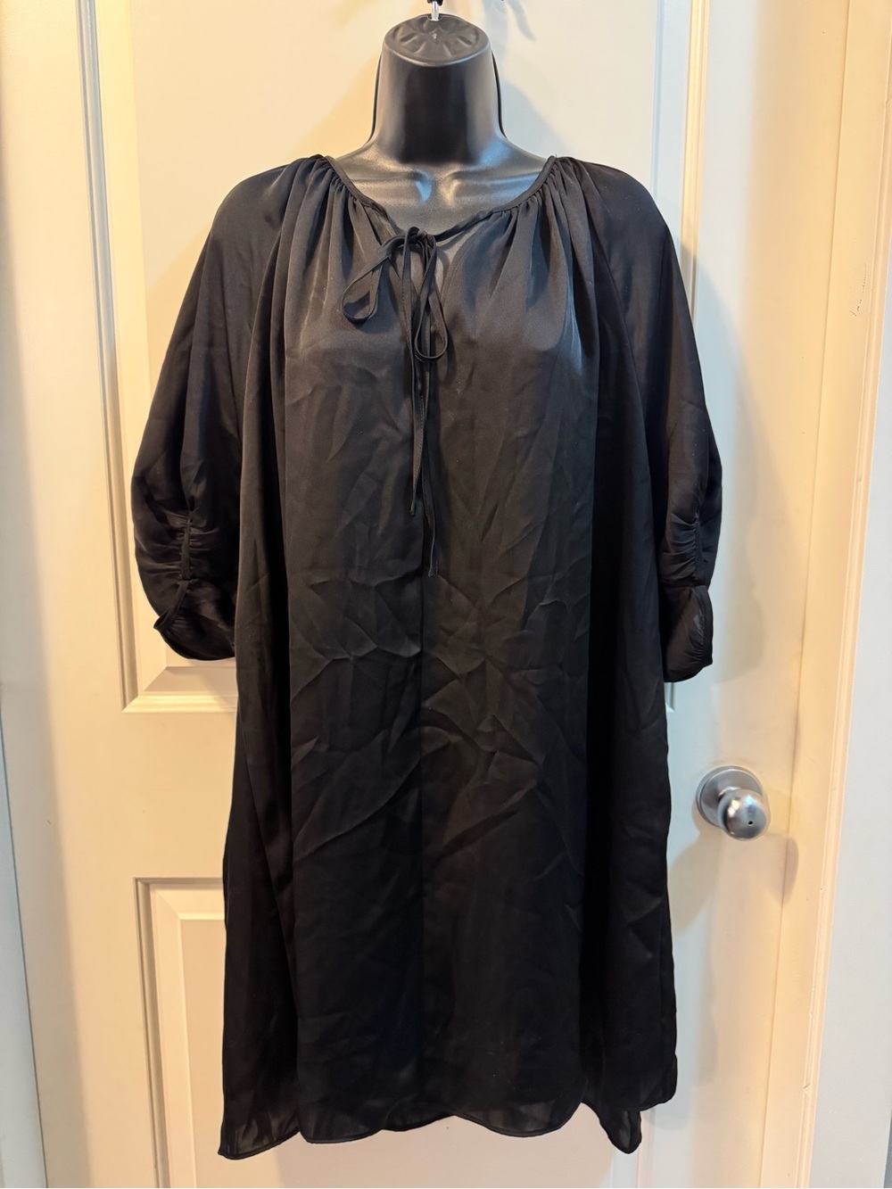 Black Satin-like Peasant Mini Dress Tie Puff Sleeve L-XL Day-Night Versatile - Picture 2 of 7